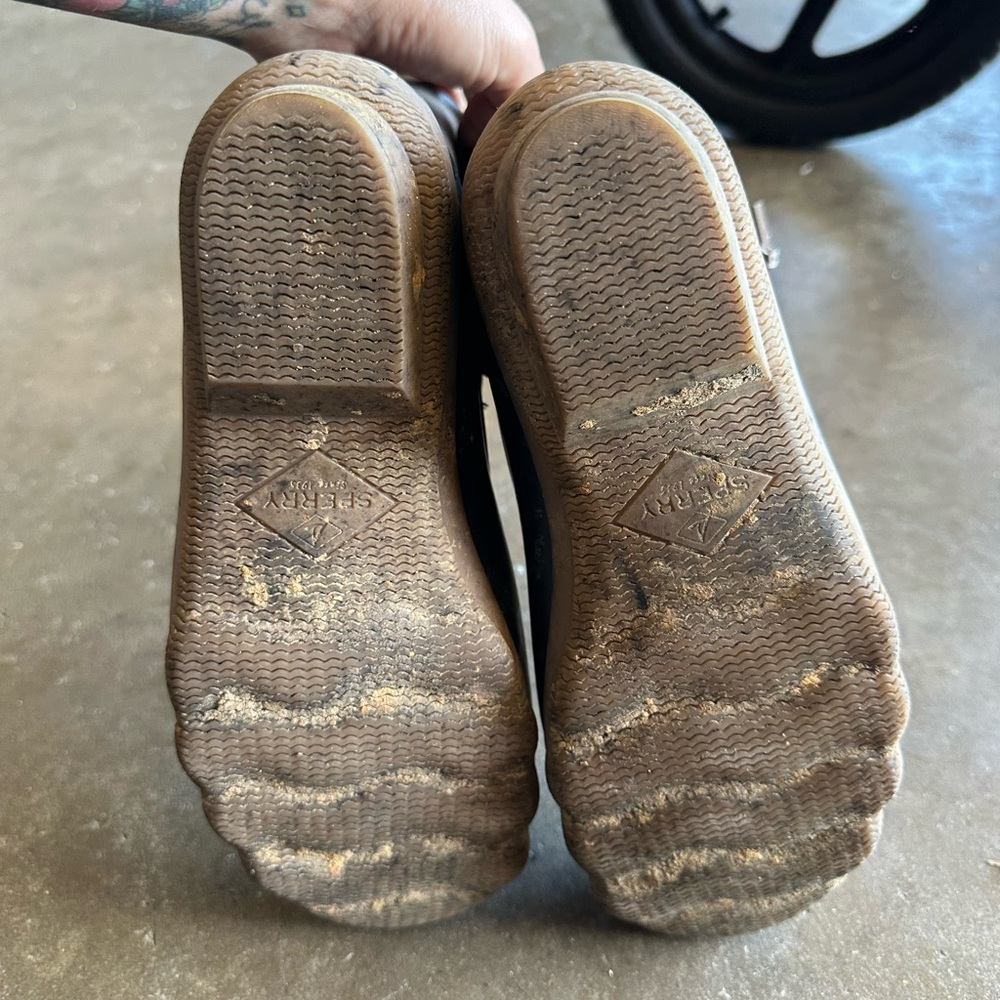 Sperry Brown and Blue Duck Boots - Picture 6 of 9